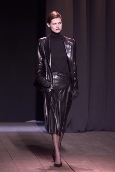 Look 4